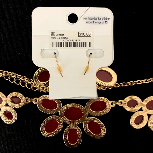 Red and gold purse, earrings and necklace set - Picture 7 of 8